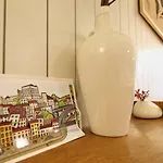 Host Wise - Unik Porto Apartment